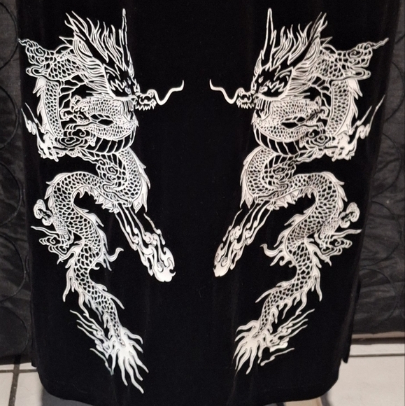 Elegant Black Velvet Dress Form - Picture 4 of 5